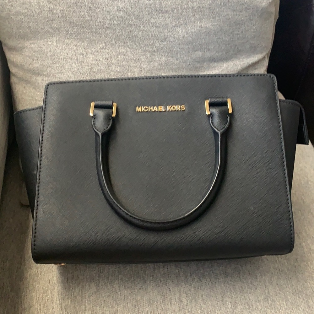 Michael Kors Selma Satchel - Black